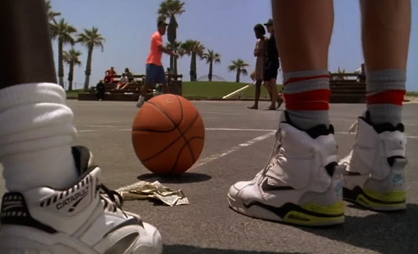 Nike Air Command Force w filmie „Biali nie potrafią skakać”